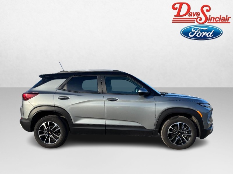 Chevrolet TrailBlazer Vehicle Full-screen Gallery Image 05