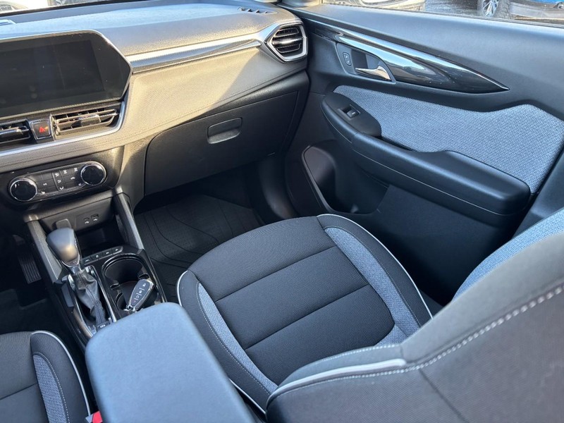 Chevrolet TrailBlazer Vehicle Full-screen Gallery Image 15