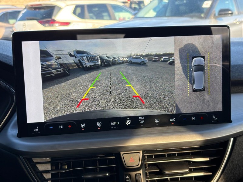 Ford Escape Vehicle Full-screen Gallery Image 23