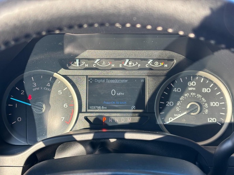 Ford F-150 Vehicle Full-screen Gallery Image 21