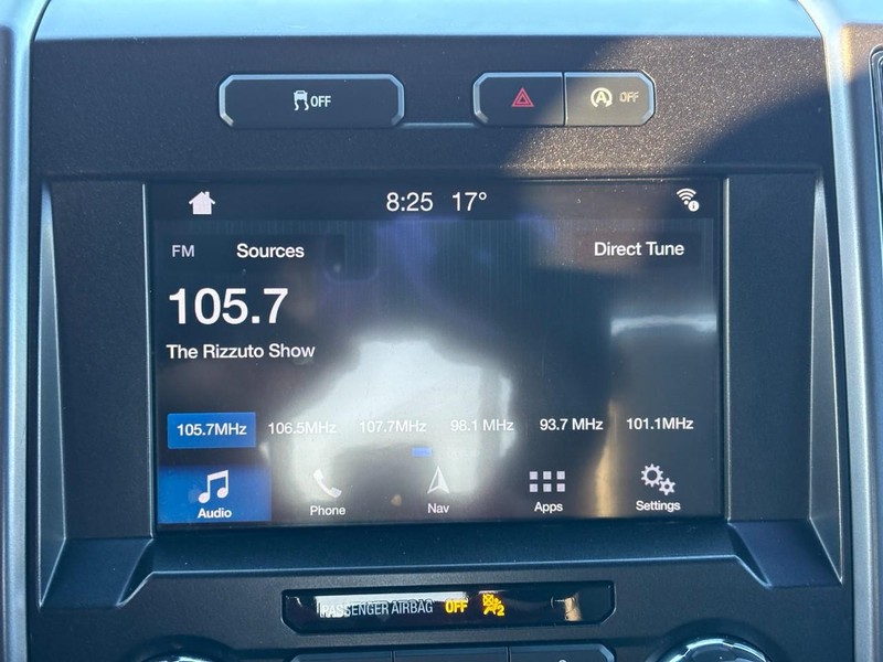 Ford F-150 Vehicle Full-screen Gallery Image 22