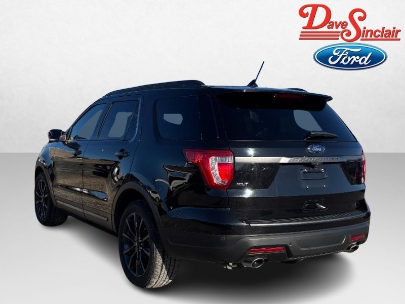 Ford Explorer Vehicle Image 09