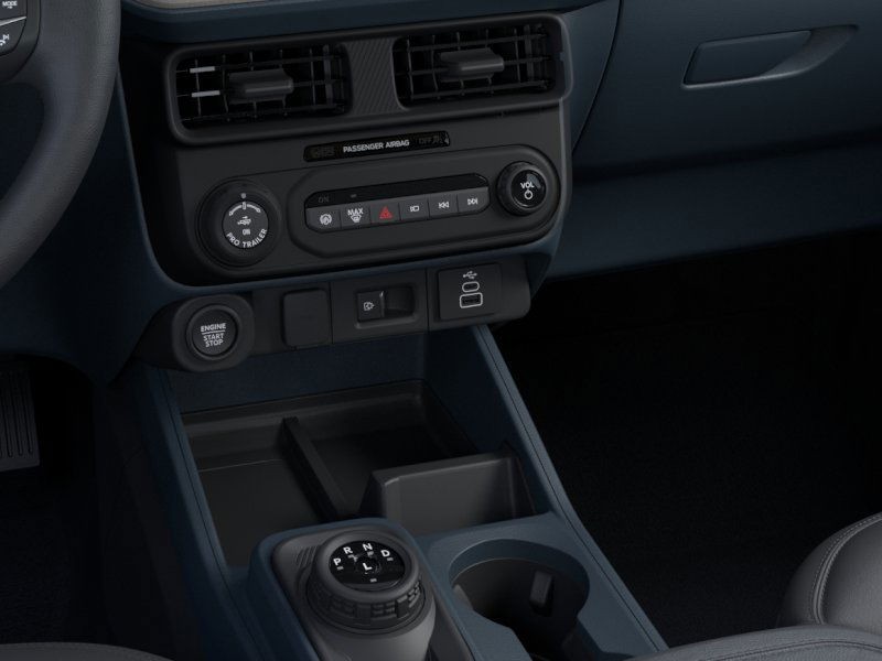 Ford Maverick Vehicle Image 18