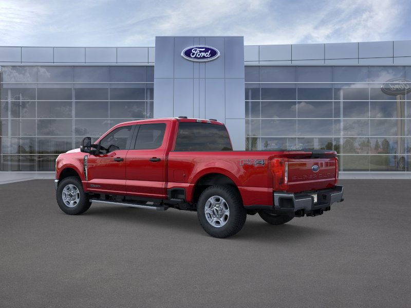 Ford Super Duty F-250 SRW Vehicle Full-screen Gallery Image 05