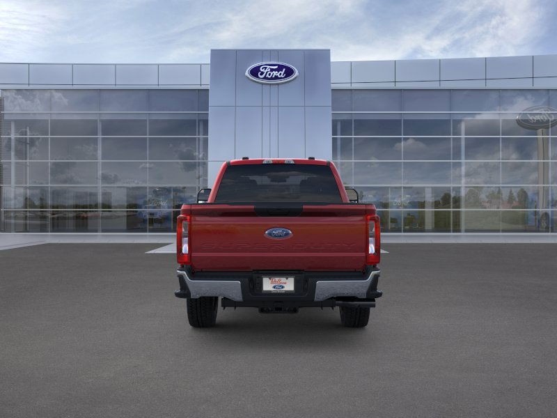 Ford Super Duty F-250 SRW Vehicle Full-screen Gallery Image 07