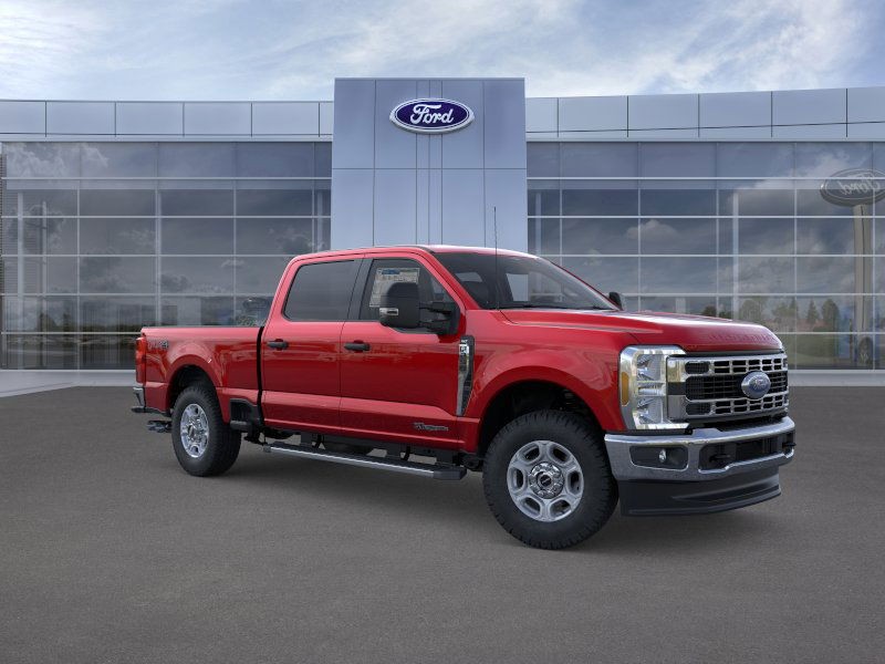 Ford Super Duty F-250 SRW Vehicle Full-screen Gallery Image 09
