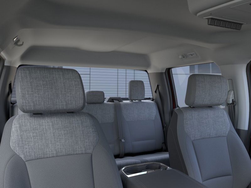 Ford Super Duty F-250 SRW Vehicle Full-screen Gallery Image 24