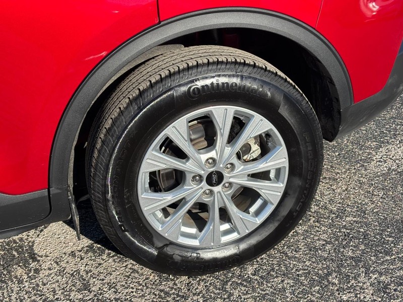 Ford Escape Vehicle Image 11