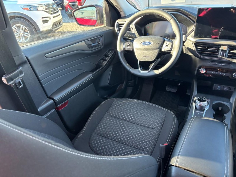 Ford Escape Vehicle Image 13