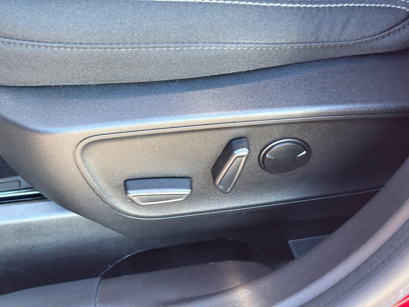 Ford Escape Vehicle Image 16