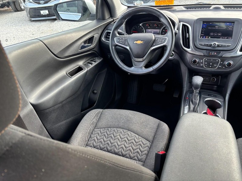 Chevrolet Equinox Vehicle Full-screen Gallery Image 11