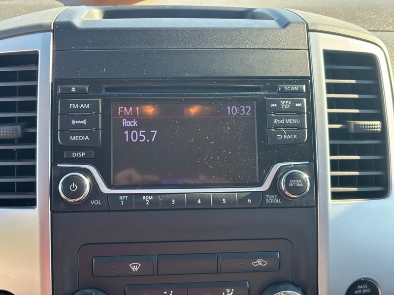 Nissan Frontier Vehicle Image 23