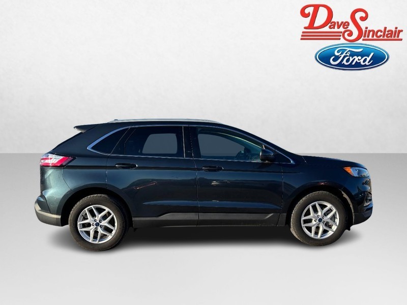 Ford Edge Vehicle Full-screen Gallery Image 05