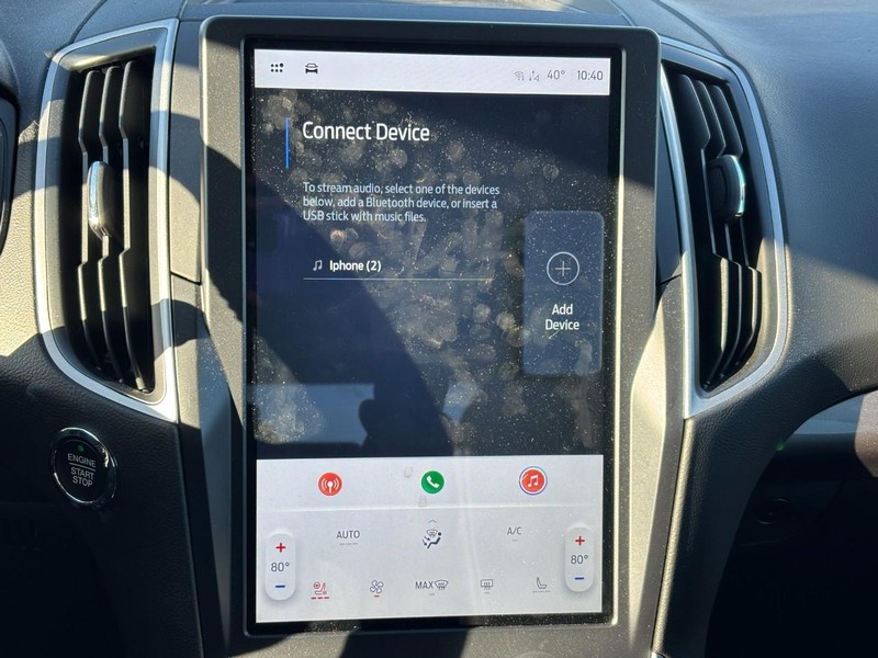 Ford Edge Vehicle Full-screen Gallery Image 23