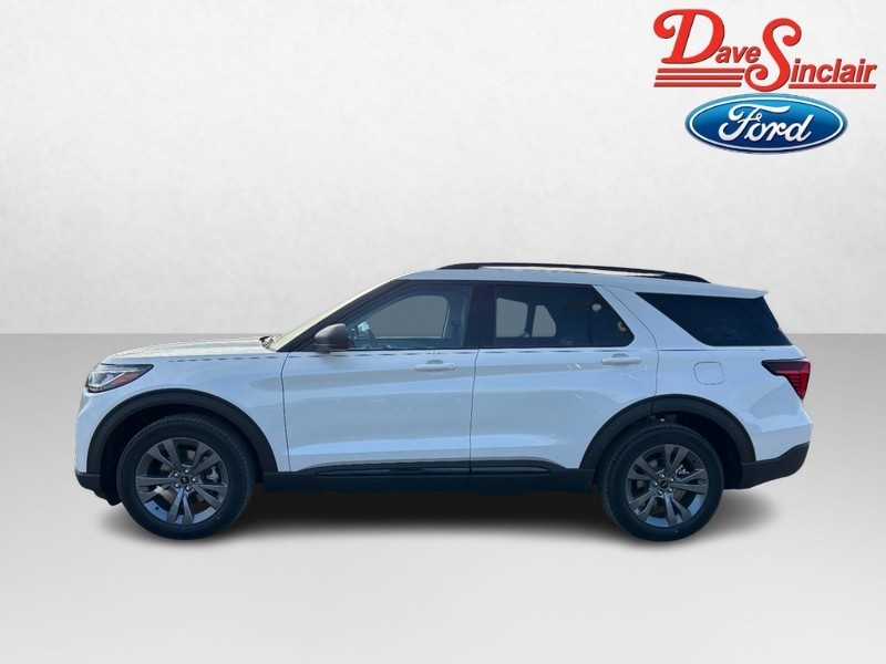 Ford Explorer Vehicle Full-screen Gallery Image 10