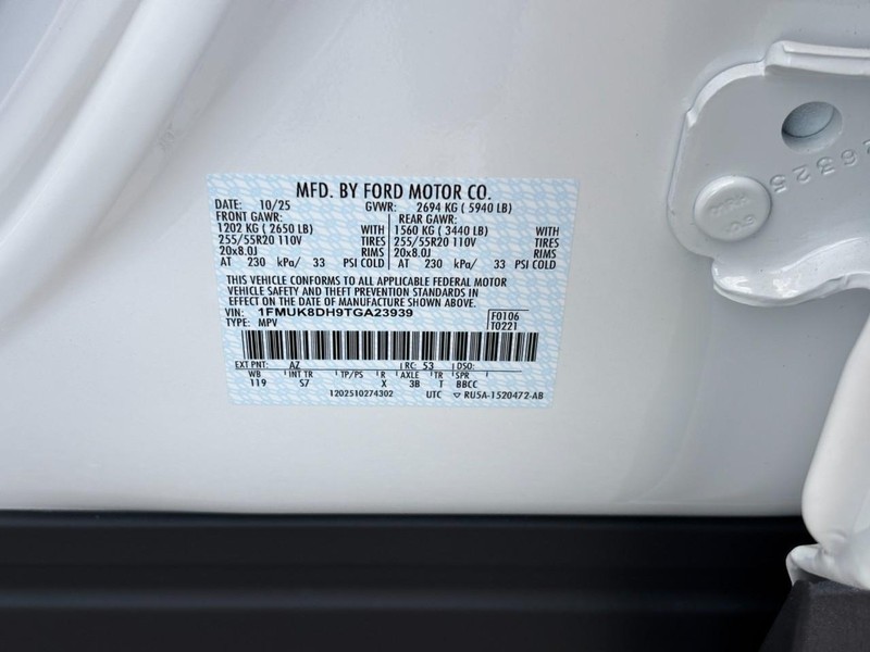 Ford Explorer Vehicle Full-screen Gallery Image 28