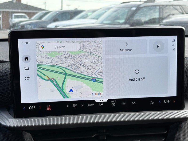 Ford Explorer Vehicle Full-screen Gallery Image 25