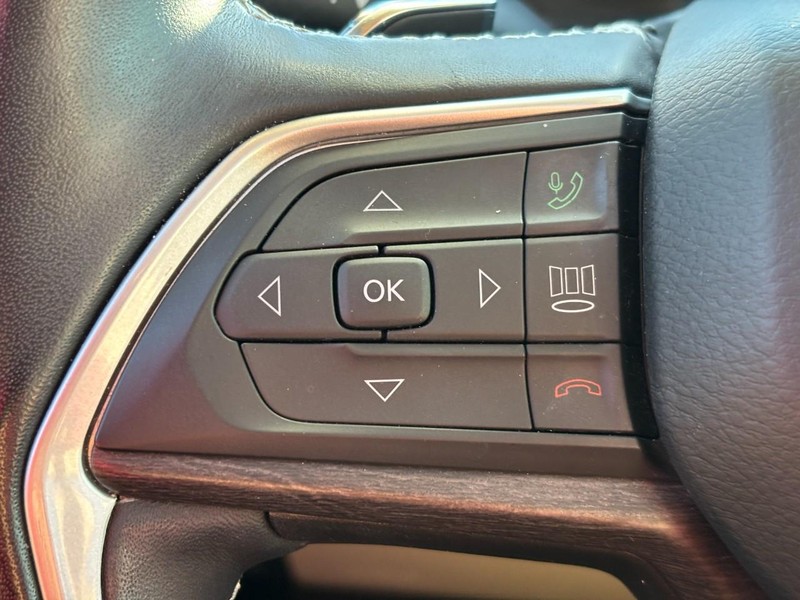 Jeep Grand Cherokee L Vehicle Image 20