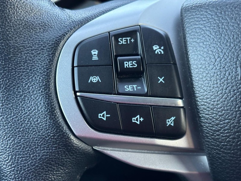 Ford Explorer Vehicle Full-screen Gallery Image 20