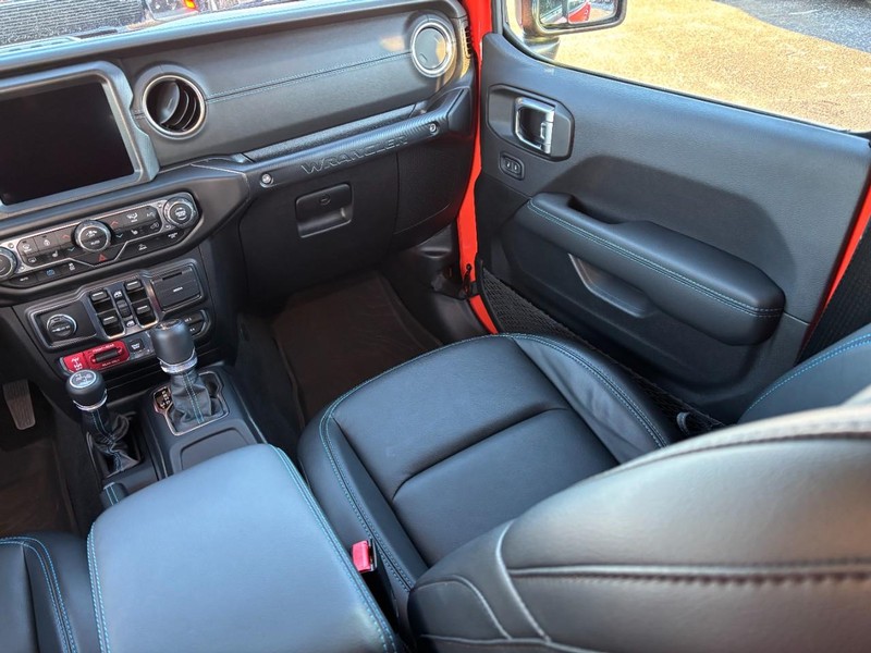 Jeep Wrangler 4xe Vehicle Full-screen Gallery Image 15