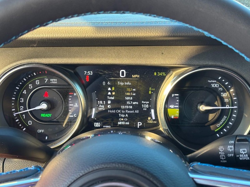 Jeep Wrangler 4xe Vehicle Full-screen Gallery Image 22