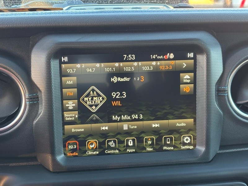 Jeep Wrangler 4xe Vehicle Full-screen Gallery Image 23