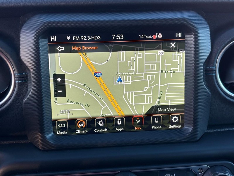 Jeep Wrangler 4xe Vehicle Full-screen Gallery Image 24