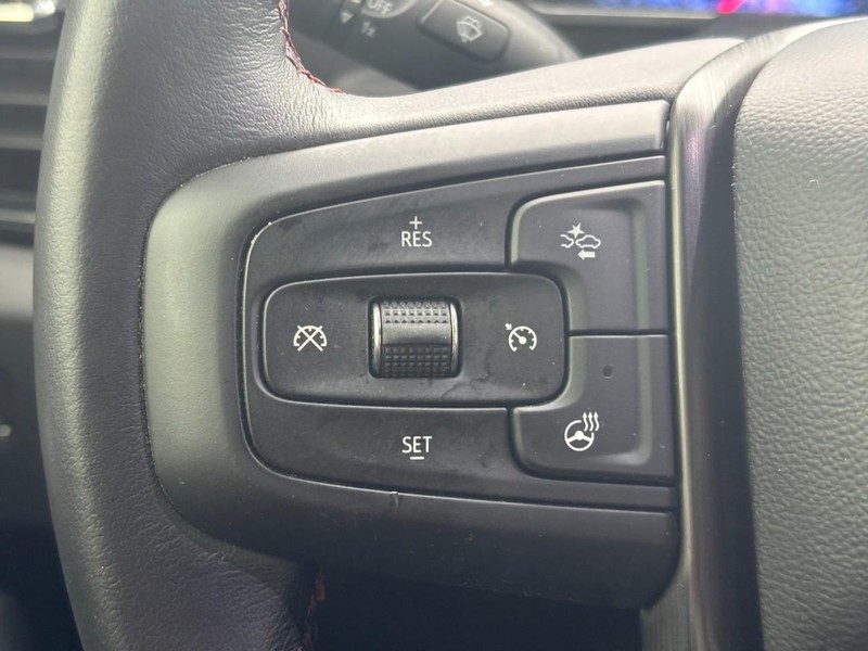 GMC Sierra 2500HD Vehicle Full-screen Gallery Image 19