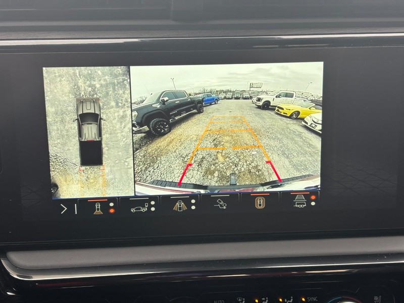 GMC Sierra 2500HD Vehicle Full-screen Gallery Image 25