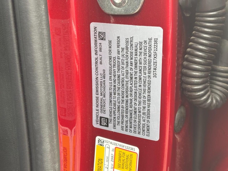 GMC Sierra 2500HD Vehicle Full-screen Gallery Image 27