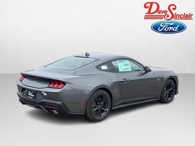 Ford Mustang Vehicle Full-screen Gallery Image 07