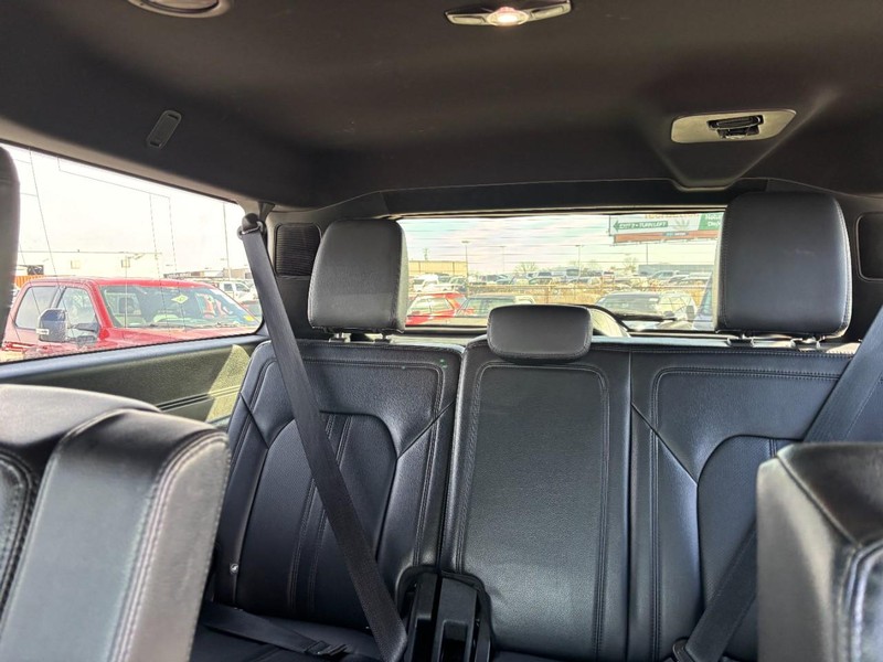 Ford Expedition Max Vehicle Image 12