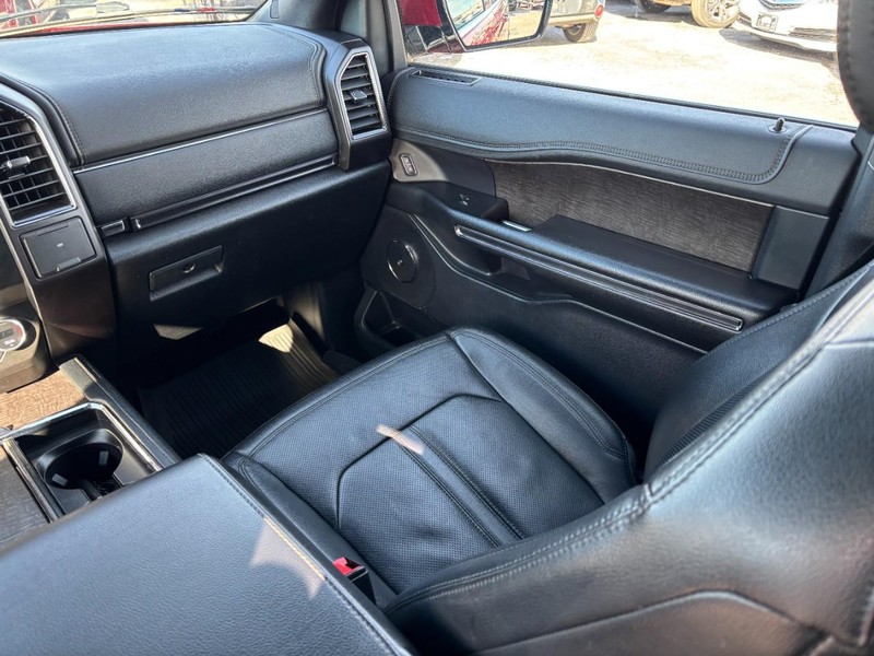Ford Expedition Max Vehicle Image 16