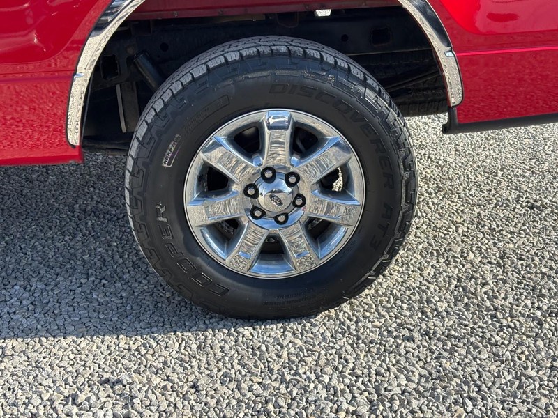 Ford F-150 Vehicle Full-screen Gallery Image 11