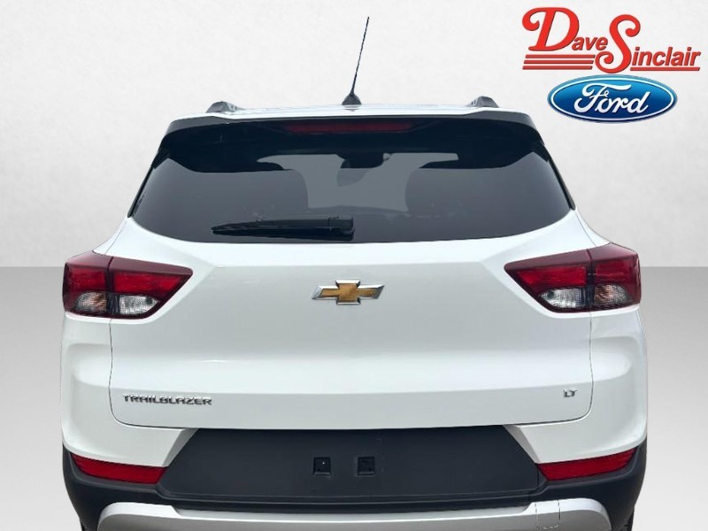 Chevrolet TrailBlazer Vehicle Full-screen Gallery Image 06