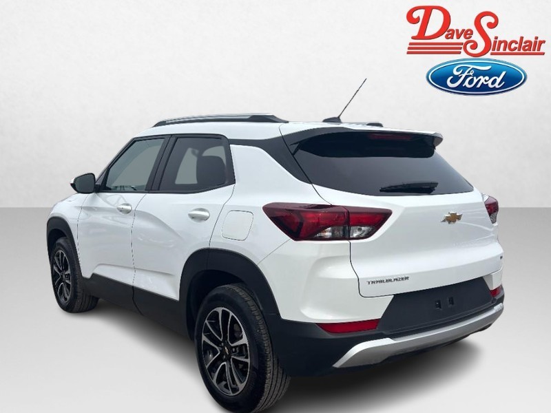 Chevrolet TrailBlazer Vehicle Full-screen Gallery Image 07