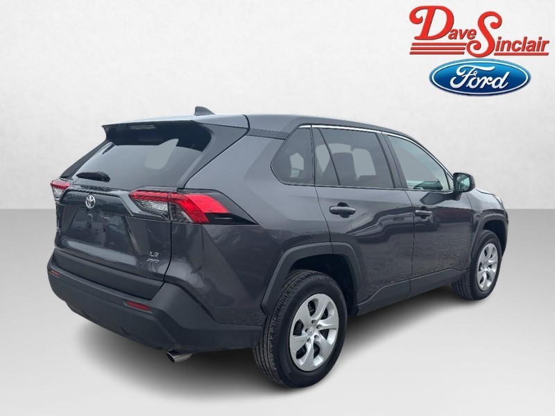 Toyota RAV4 Vehicle Full-screen Gallery Image 07