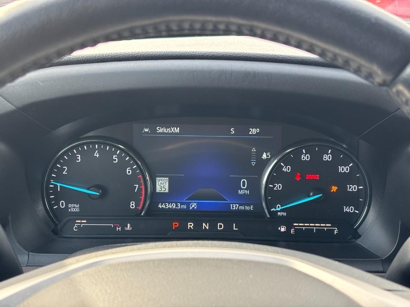 Ford Explorer Vehicle Image 23