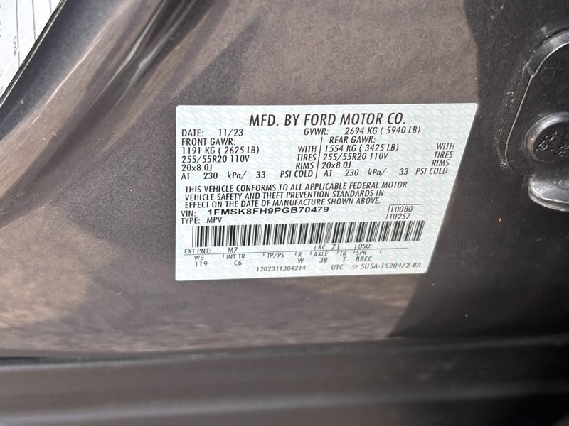 Ford Explorer Vehicle Image 27