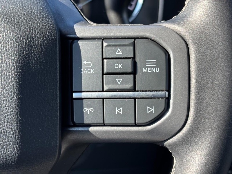 Ford F-150 Vehicle Full-screen Gallery Image 21