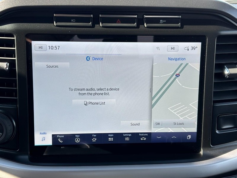 Ford F-150 Vehicle Full-screen Gallery Image 23