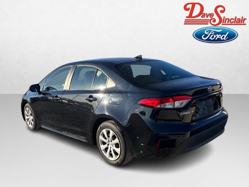 Toyota Corolla Vehicle Full-screen Gallery Image 09