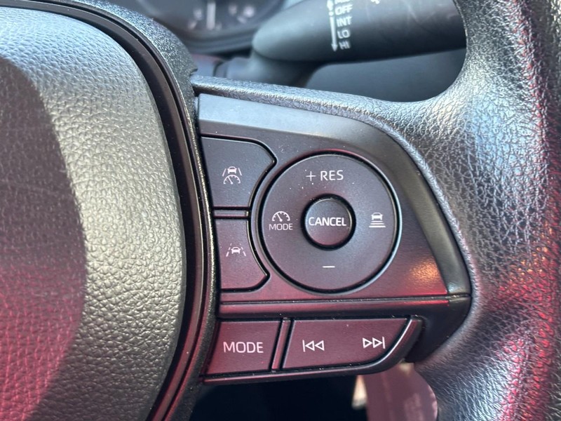 Toyota Corolla Vehicle Full-screen Gallery Image 21