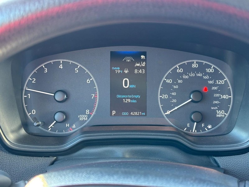 Toyota Corolla Vehicle Full-screen Gallery Image 22