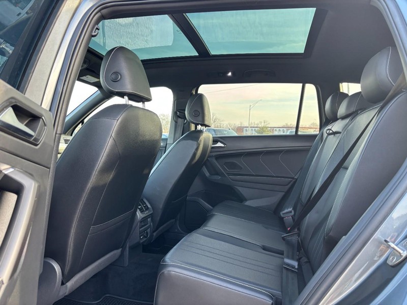 Volkswagen Tiguan Vehicle Image 12