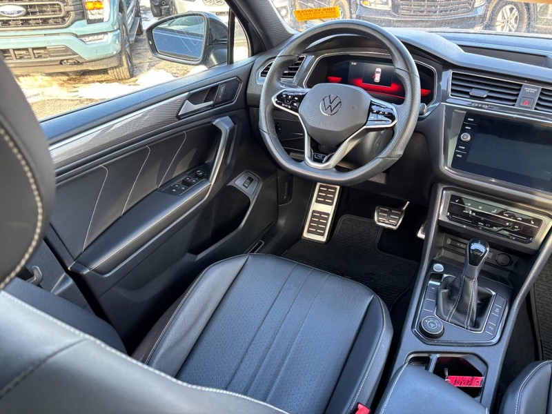 Volkswagen Tiguan Vehicle Image 13