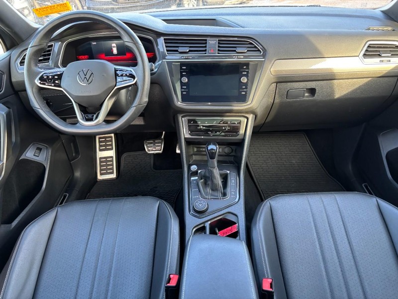 Volkswagen Tiguan Vehicle Image 14