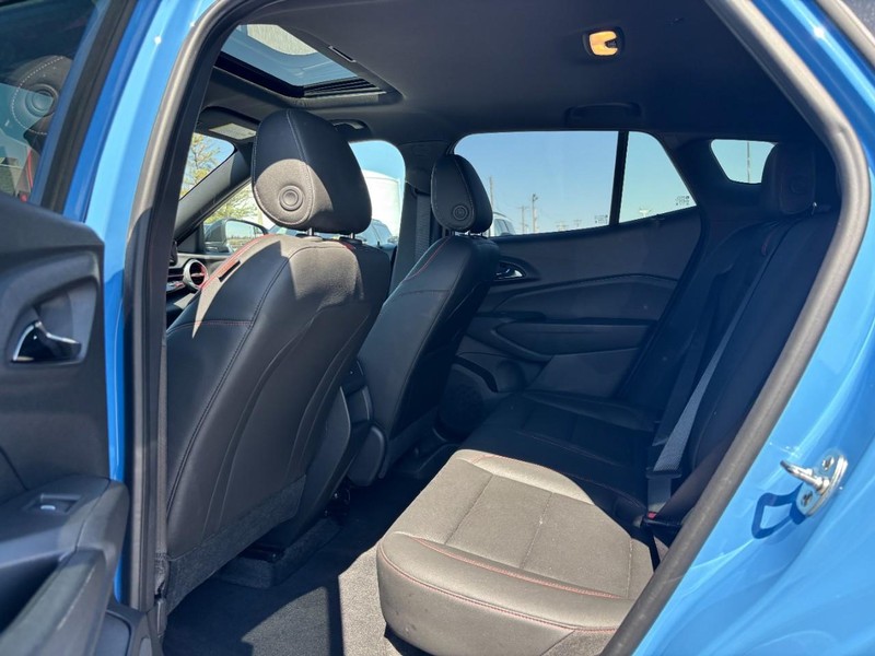 Chevrolet Trax Vehicle Full-screen Gallery Image 10