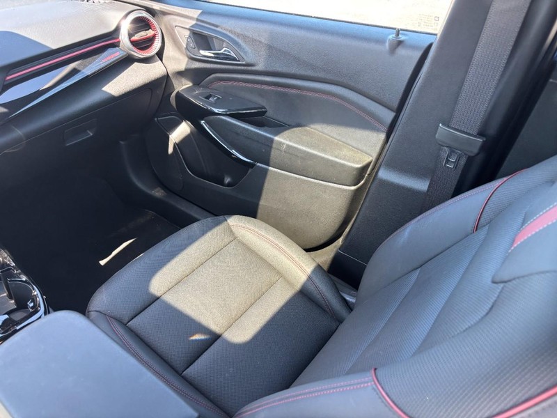 Chevrolet Trax Vehicle Full-screen Gallery Image 13