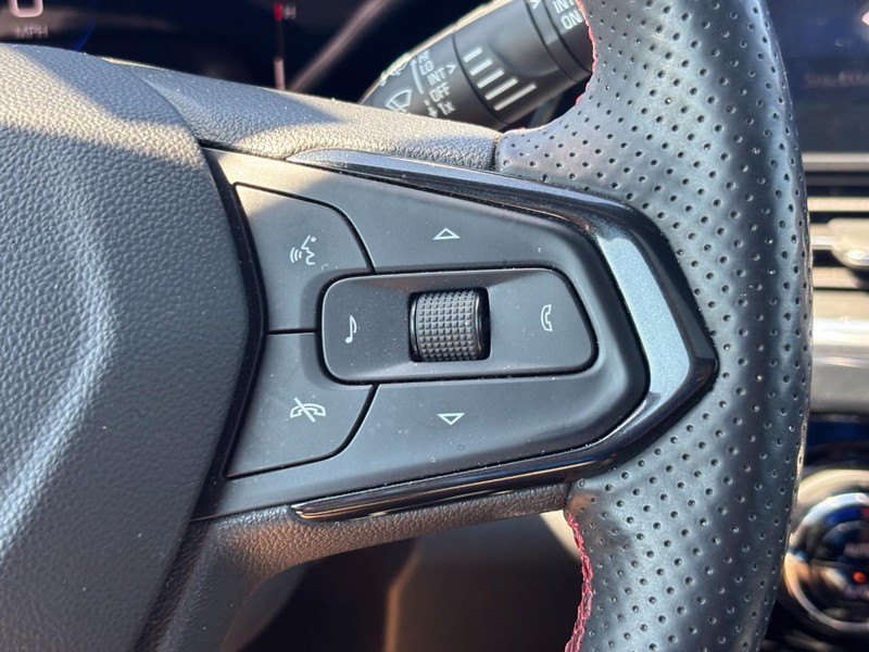 Chevrolet Trax Vehicle Full-screen Gallery Image 17